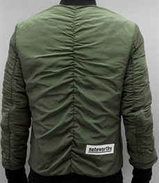 市场上装-夹克-时尚男装夹克