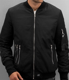 市场上装-夹克-时尚男装夹克