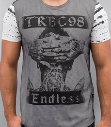 市场上装-T恤-时尚男装t恤