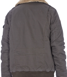 市场上装-夹克-时尚男装夹克