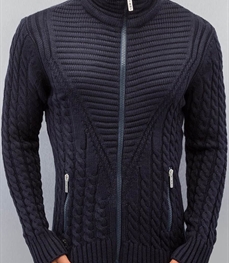 市场上装-毛衫-时尚男装毛衫