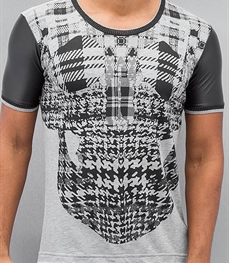 市场上装-T恤-时尚男装t恤