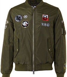 市场上装-夹克-时尚男装夹克