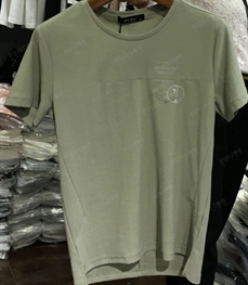 市场上装-T恤-（实拍）时尚男装t恤