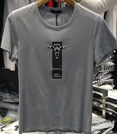 市场上装-T恤-（实拍）时尚男装t恤