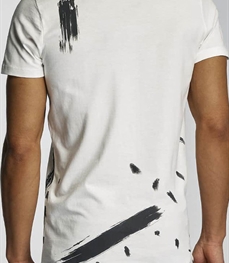 市场上装-T恤-时尚男装t恤