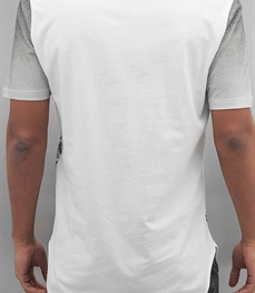 市场上装-T恤-时尚男装t恤