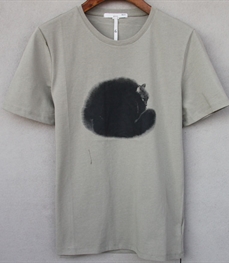 市场上装-T恤-时尚男装t恤