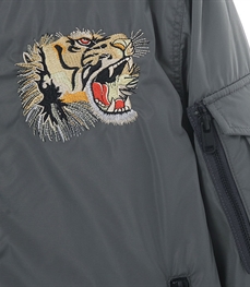 市场上装-夹克-休闲男装夹克