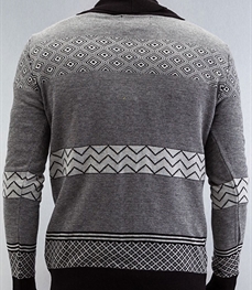 市场上装-毛衫-时尚男装毛衫