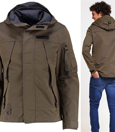 市场上装-夹克-时尚男装夹克