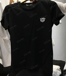 市场上装-T恤-（实拍）时尚男装t恤