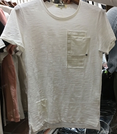 市场上装-T恤-（实拍）时尚男装t恤