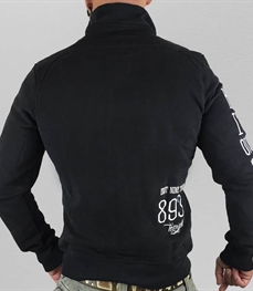 市场上装-夹克-时尚男装夹克