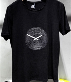 市场上装-T恤-时尚男装t恤