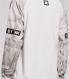 市场上装-卫衣-时尚男装卫衣