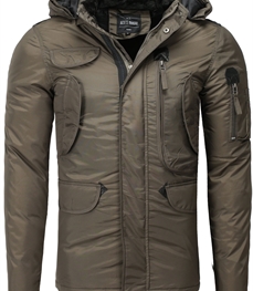 市场上装-夹克-时尚男装夹克