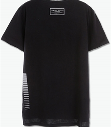 市场上装-T恤-休闲男装t恤