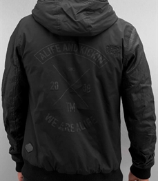 市场上装-夹克-时尚男装夹克