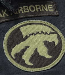 市场上装-夹克-时尚男装夹克