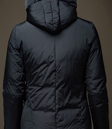 市场上装-棉衣/羽绒服-时尚男装皮衣