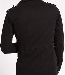 市场上装-夹克-时尚男装夹克