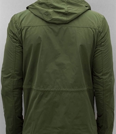 市场上装-夹克-时尚男装夹克