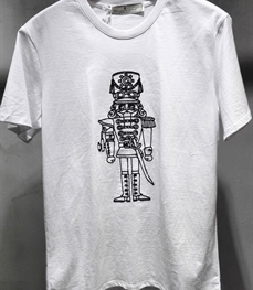 市场上装-T恤-时尚男装t恤