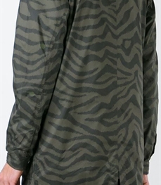 市场上装-中长外套-休闲男装中长外套