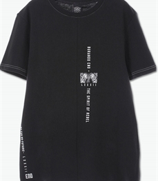 市场上装-T恤-休闲男装t恤