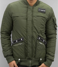 市场上装-夹克-时尚男装夹克