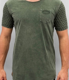 市场上装-T恤-时尚男装t恤