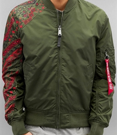 市场上装-夹克-时尚男装夹克
