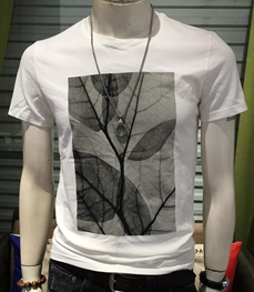 市场上装-T恤-时尚男装t恤