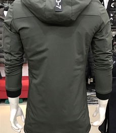 市场上装-中长外套-时尚男装中长外套