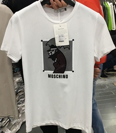 市场上装-T恤-（实拍）时尚男装t恤