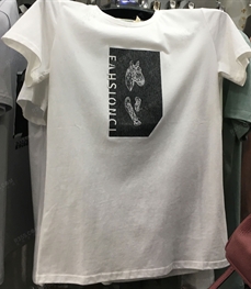 市场上装-T恤-（实拍）时尚男装t恤