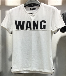 市场上装-T恤-（实拍）时尚男装t恤