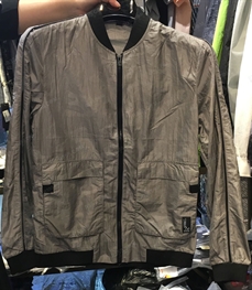 市场上装-夹克-（实拍）时尚男装夹克