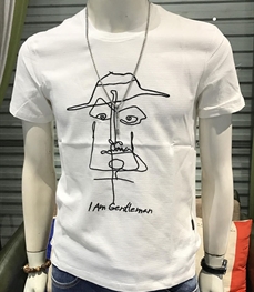 市场上装-T恤-时尚男装t恤