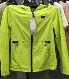 市场上装-夹克-（实拍）时尚男装夹克