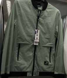 市场上装-夹克-（实拍）时尚男装夹克