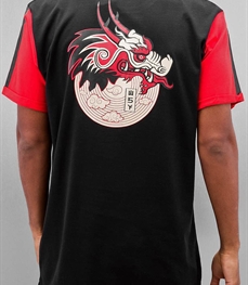 市场上装-T恤-时尚男装t恤