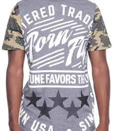 市场上装-T恤-时尚男装t恤