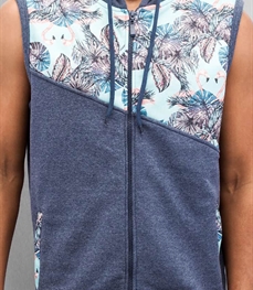 市场上装-马夹-时尚男装马甲