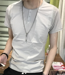 市场上装-T恤-时尚男装t恤