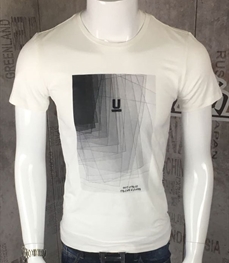 市场上装-T恤-时尚男装t恤