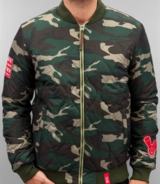 市场上装-棉衣/羽绒服-时尚男装棉服