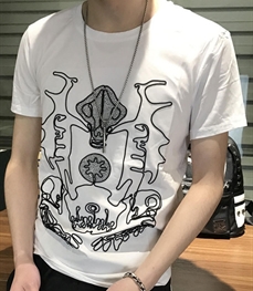 市场上装-T恤-时尚男装t恤