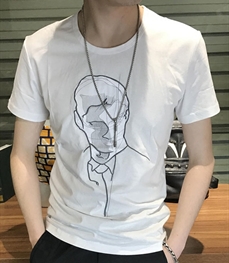 市场上装-T恤-时尚男装t恤